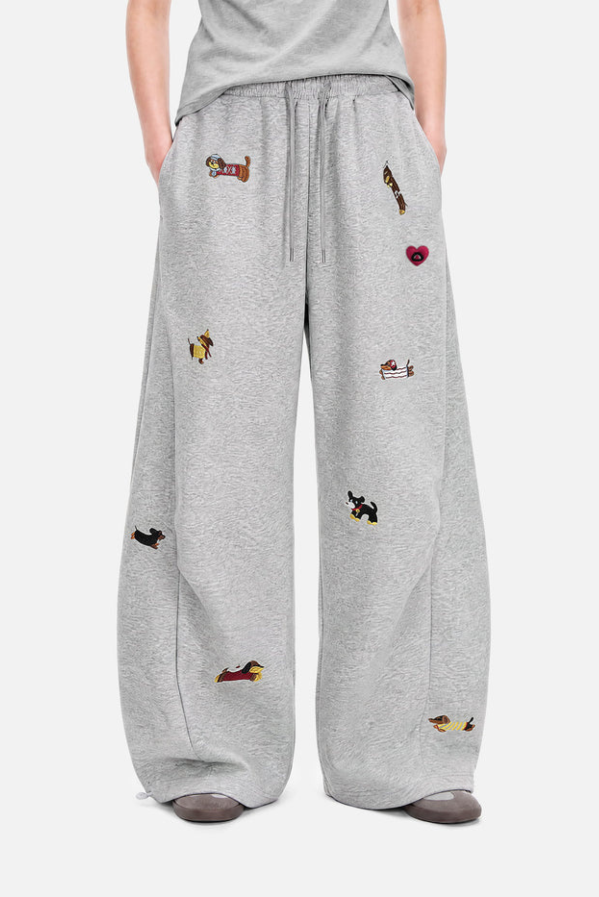 Sleepy Dog Embroidered Barrel Sweatpants