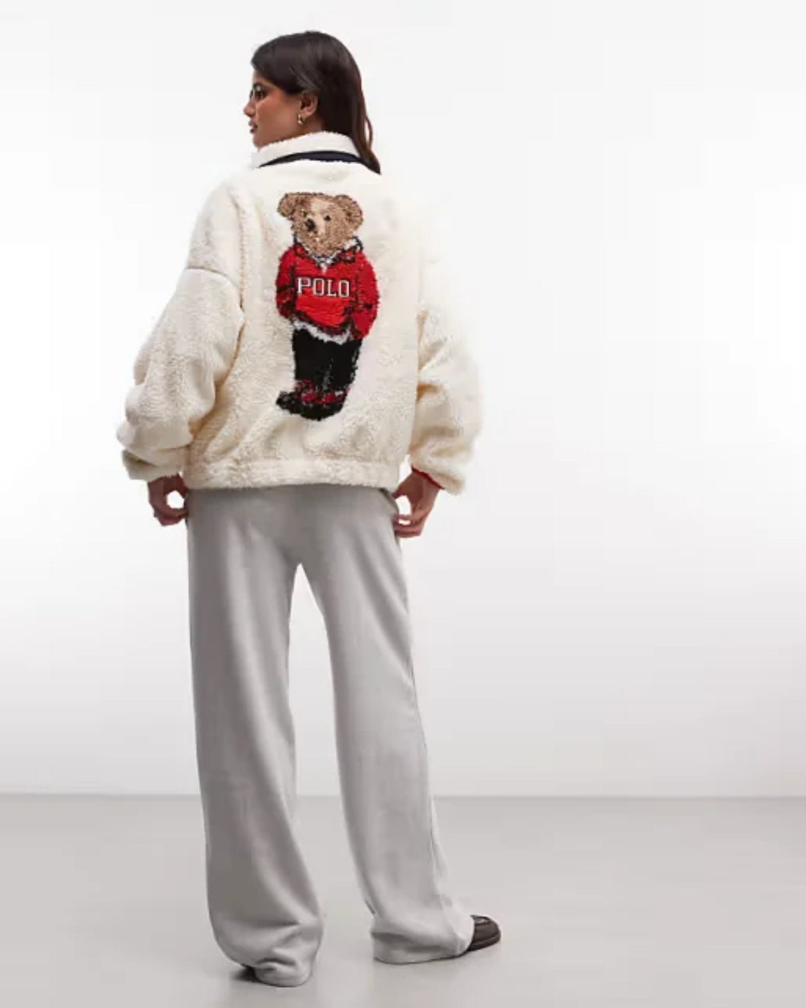 Fleece Borg Bear Sweatshirt in Ecru